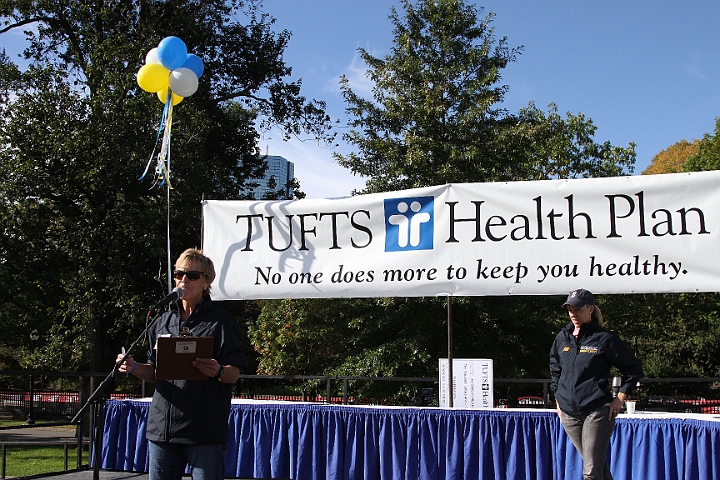 2010 Tufts 10K-001.JPG - 2010 Tufts 10K for women, October 11, Boston, MA.